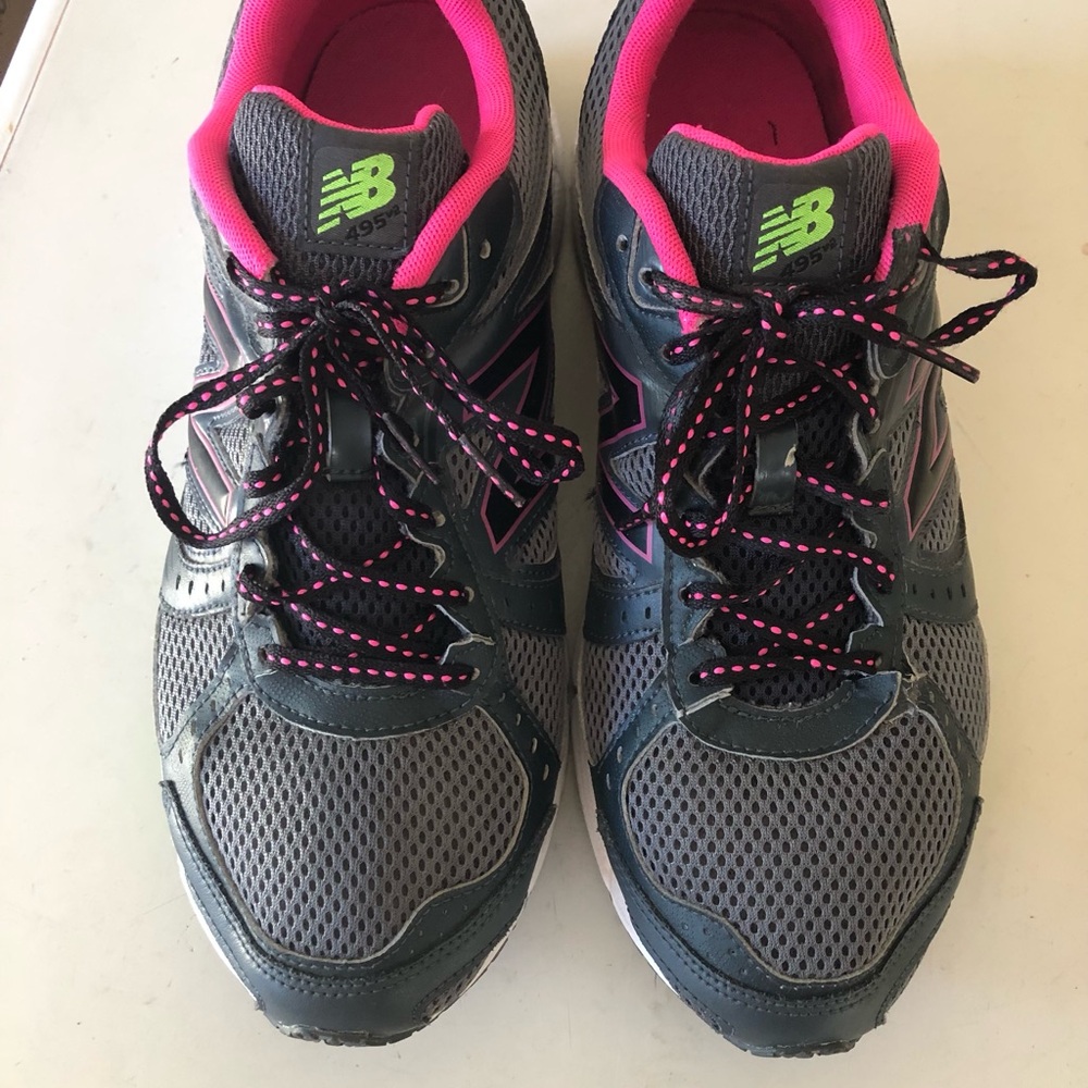Size 12 New Balance Women's Gray & Pink Athletic Running Sneakers 495 V2 Low Top
